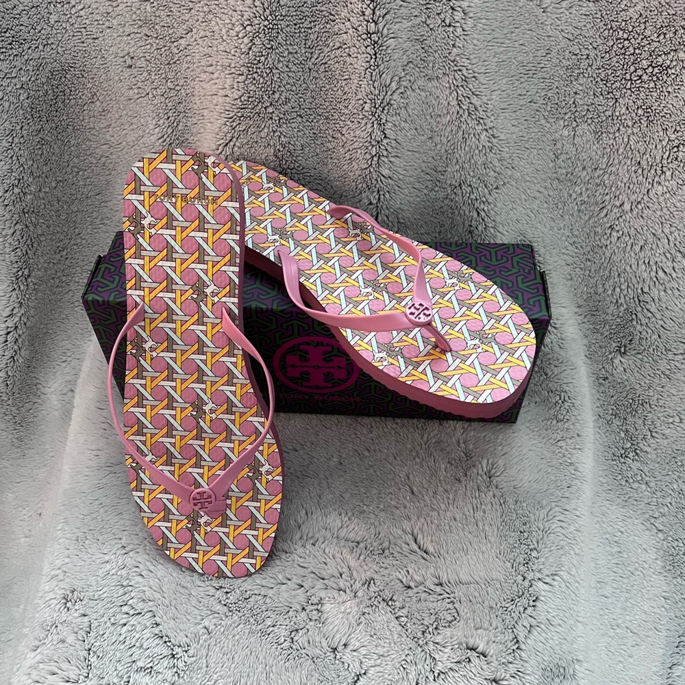 Tory Burch Thin Flip-Flops Blushing Pink/Caning Geo Logo
